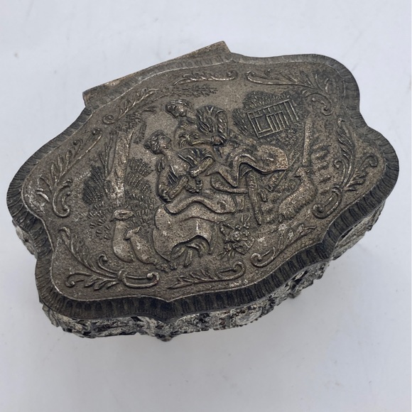 Vintage Metal Trinket Box Made in Japan Red Fabric Lining Hinged Top - Picture 7 of 8